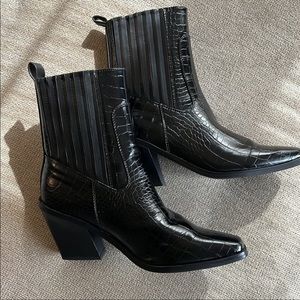 Brand new Halston western cowboy boots